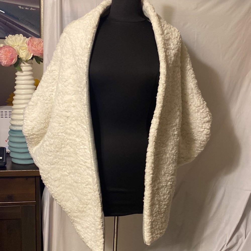 MICHAEL START FAUX  FUR WOMEN SWEATER PONCHO CARDIGAN